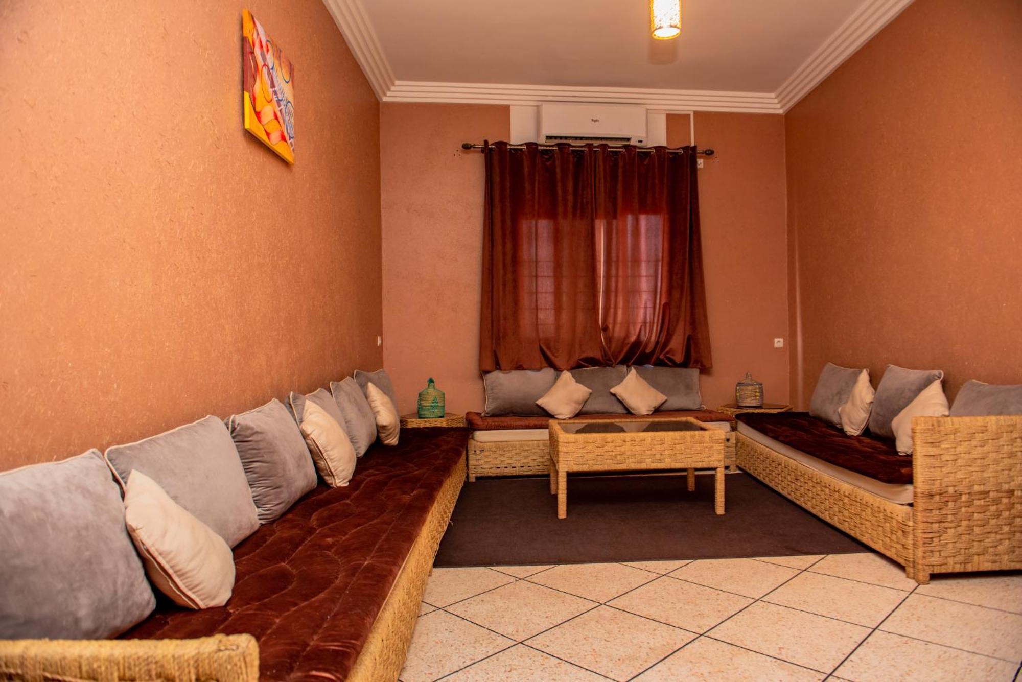 Appartement Afgo Варзазат Екстер'єр фото